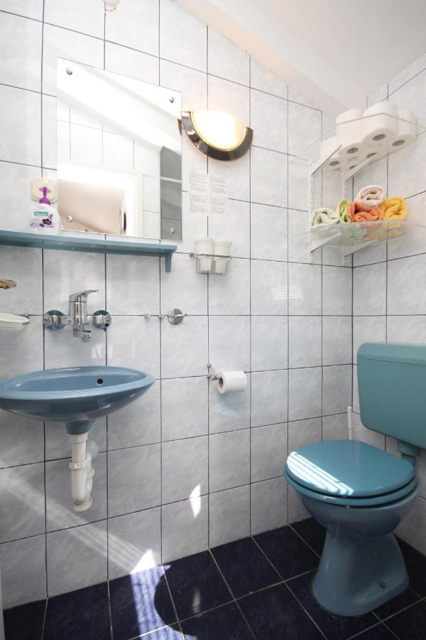 Apartments With A Parking Space Preko, Ugljan - 8224 Екстериор снимка
